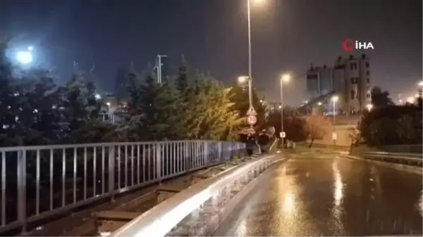 İstanbul Anadolu Yakası'nda sağanak yağış etkili oluyor