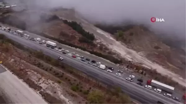 Burdur-Antalya Karayolu'nda Tır Kazası: Yol Trafiğe Kapandı