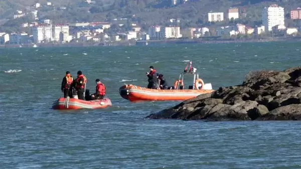 Denize düşerek kaybolan lise öğrencilerini arama çalışmaları 3. gününde sürüyor