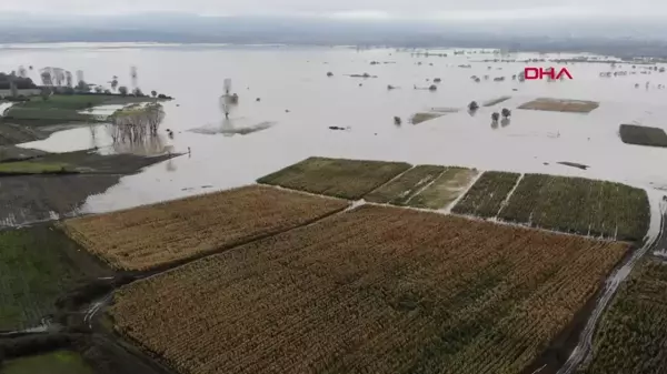 Çanakkale'de Sağanak Tarım Arazi ve Evleri Vurdu