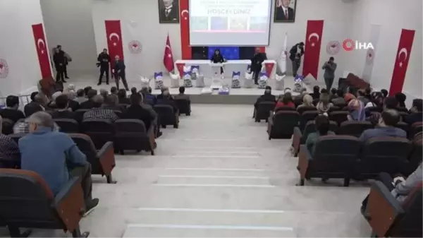 Muş'ta çiftçilere sertifikalı tohum dağıtıldı