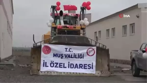 Muş İl Özel İdaresi'ne 9 iş makinesi alındı