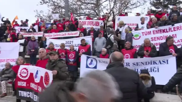 Emekliler Ankara'da Büyük Miting Yaptı