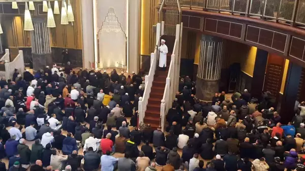 Diyanet İşleri Başkanı Ali Erbaş Taksim Camii'nde Hutbe Verdi