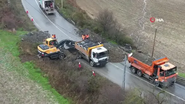 Arnavutköy'de yol çöktü