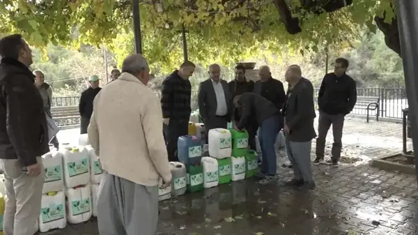 Yenişehir Belediyesi, Organik Solucan Gübresi Dağıtımına Devam Ediyor