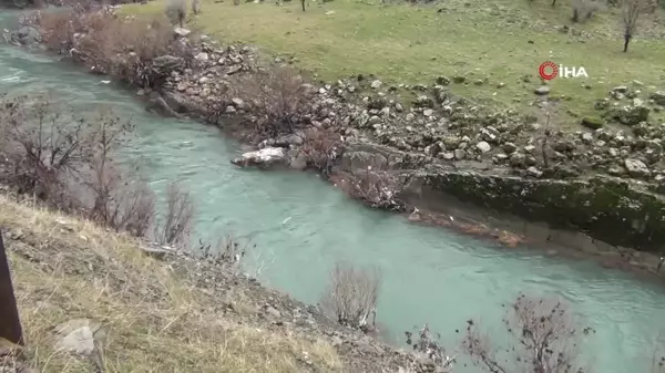 Aracı ile Habur Çayı'na düşen uzman çavuşu köylüler kurtardı