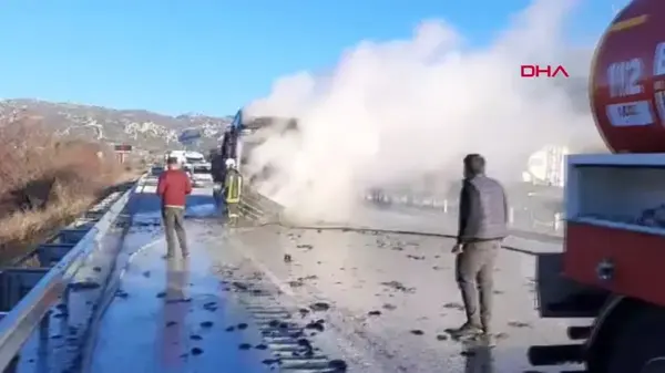 Burdur'da seyir halindeki tır yangında kullanılmaz hale geldi