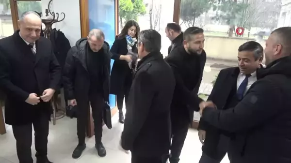 AK Parti'yi ziyaret eden Cumhur İttifakı adayı Fırıncıoğlu, duygusal anlar yaşadı