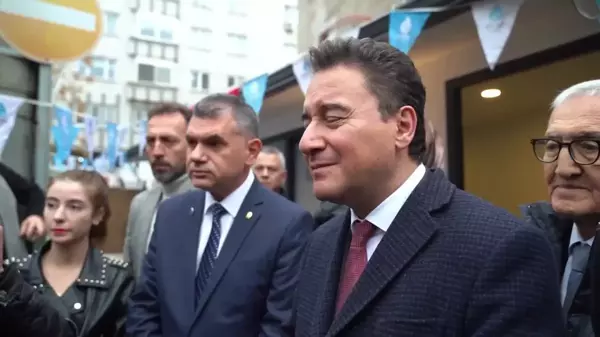 DEVA Partisi Genel Başkanı Ali Babacan Balıkesir'de yurttaşlarla bir araya geldi