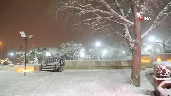 Bin 400 rakımlı Harput'ta kar yağışı eşsiz manzaralara sahne oldu