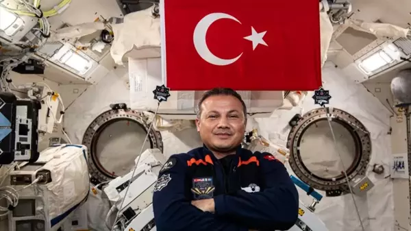 ALPER GEZERAVCI NE ZAMAN DÖNECEK? 2 Şubat Alper Gezeravcı nereye inecek? İlk Türk Astronot Gezeravcı Türkiye'ye ne zaman dönüyor?