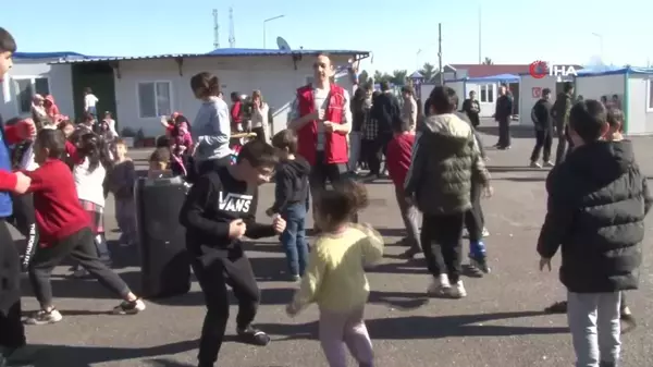 Geçici barınma merkezlerindeki çocuklara psikososyal destek sürüyor