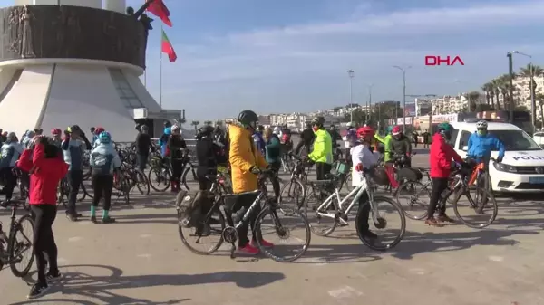 İzmir'de depremde hayatını kaybedenler anısına bisiklet sürüşü düzenlendi