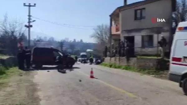 Seydikemer'de motosiklet ile hafif ticari araç çarpıştı: 1 ölü