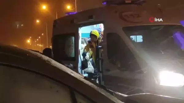 Van'da trafik kazası: Hafif ticari araçla minibüs kafa kafaya çarpıştı, 5 yaralı