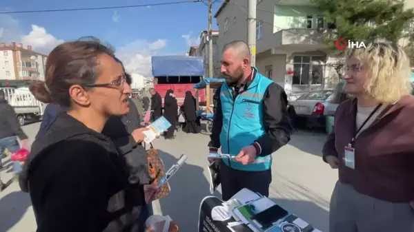 Tekirdağ'da Sigarayı Bırakma Günü için afiş dağıtıldı