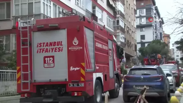 Kadıköy'de istinat duvarı çöktü: 1 işçi ağır yaralandı