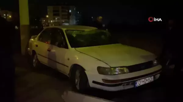 Isparta'da kamyonetle otomobil çarpıştı: 5 yaralı