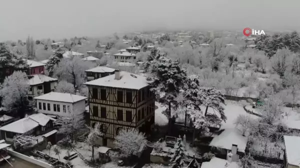 Tarihi kent Nevruz bayramında beyaz örtüyle kaplandı