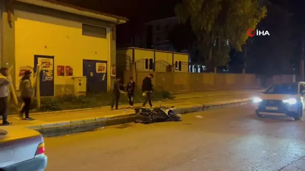 İskenderun'da hafif ticari araç ile motosiklet çarpıştı: 2 yaralı