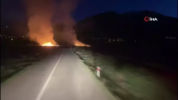 Erzincan'da örtü yangını itfaiyenin müdahalesiyle söndürüldü