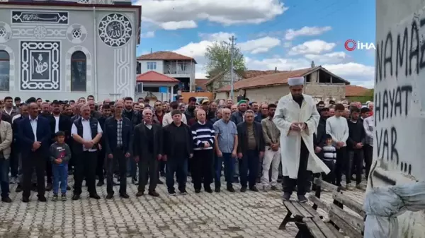 Alaca'da köylüler yağmur duasına çıktı