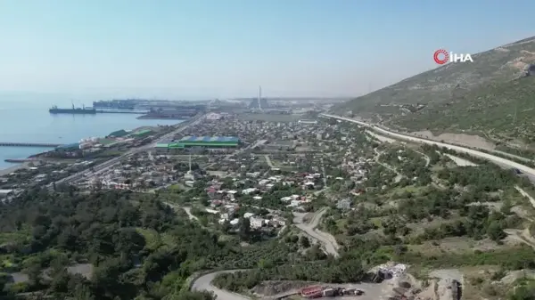 'Mezarlar piknik alanı değildir' diyen muhtar, mezarlıklarda pikniği yasakladı