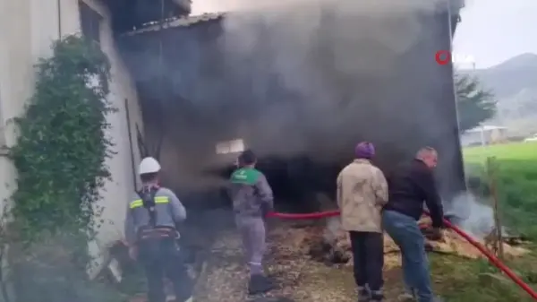 Burdur'da samanlıkta başlayan yangın eve sıçradı