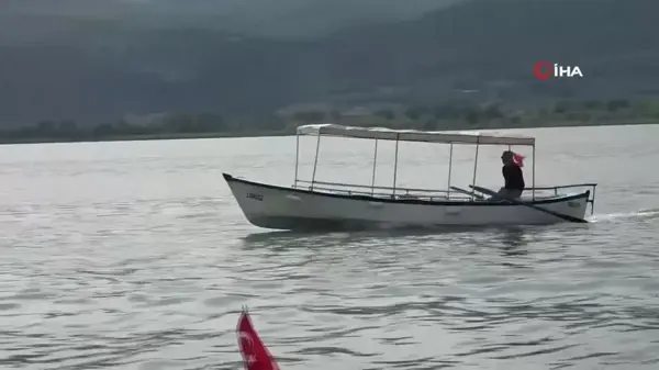 Tarihi Gölyazı'da 100 yıllık balık mezatı