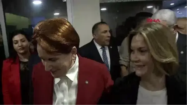 İYİ Parti Genel Başkanı seçilen Müsavat Dervişoğlu, Meral Akşener'den görevi devraldı