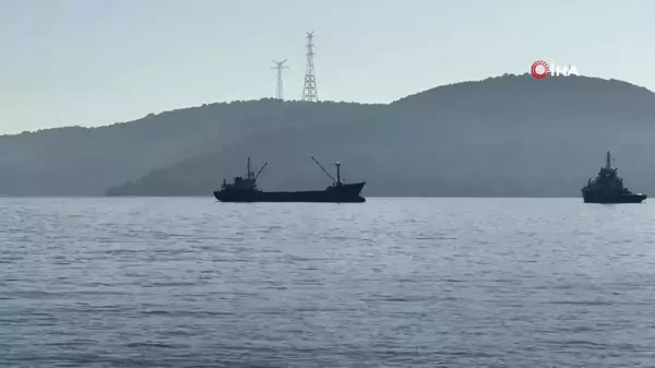 İstanbul Boğazı'nda gemi trafiği askıya alındı