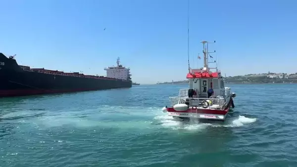 Haydarpaşa Mendireği Açıklarında Arızalanan Gemi Kurtarıldı