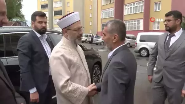 Diyanet İşleri Başkanı Erbaş, 6 Şubat depreminde vefat eden imam hatibin ailesini ziyaret etti