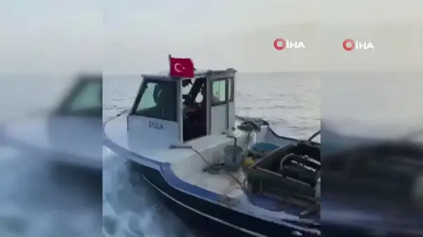 Yasa Dışı Avcılık Yapan Şahıs Teknesine Zarar Verdi