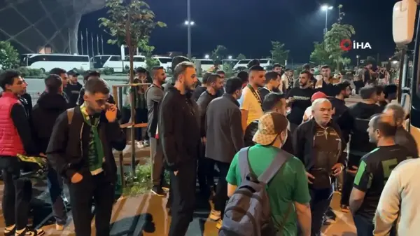 Sakaryaspor Taraftarları 150 Otobüsle Adana'ya Hareket Etti