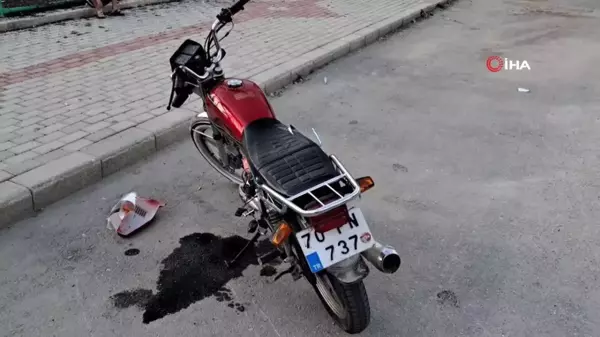 Karaman'da otomobil ile çarpışan motosiklet sürücüsü yola savruldu: 1 yaralı