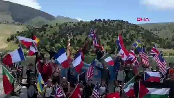 Erzincan'da düzenlenen Dünya Kaykay İniş Şampiyonası başladı