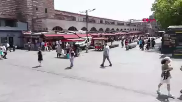 Eminönü'nde bayram öncesi beklenen yoğunluk oluşmadı