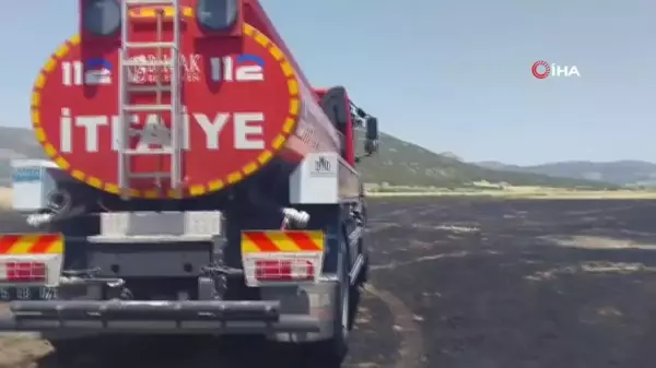 Burdur'da balya makinesinden çıkan yangında 9 dekar arazi kül oldu