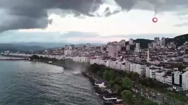 Ordu'da deniz üzerinde dev hortum görüntülendi