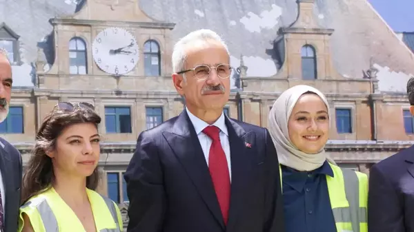 Bakan Uraloğlu: Haydarpaşa Garı'nda gün yüzüne çıkan tarihi değerler dünyada bir ilk olacak