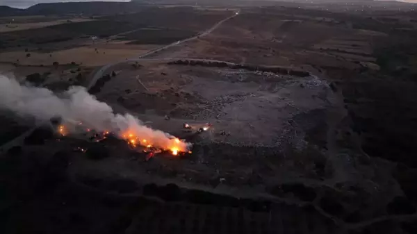 Bozcaada'da çöp döküm alanında yangın çıktı