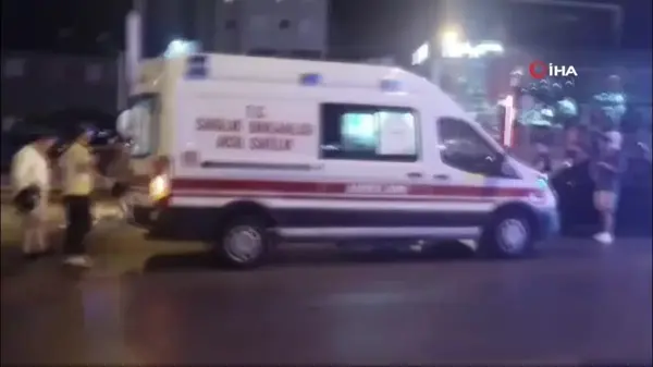 Maltepe'de otomobil motosiklete çarptı: 1 ağır yaralı