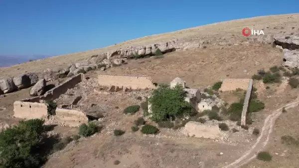 170 yıllık Abrenk Kilisesi kendi haline terk edilmiş durumda