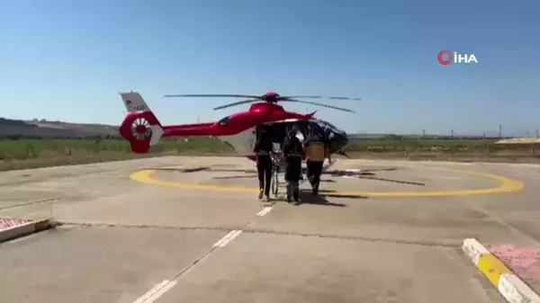 Diyarbakır'da Kalça Kemiği Kırılan Hasta Ambulans Helikopter ile Hastaneye Sevk Edildi