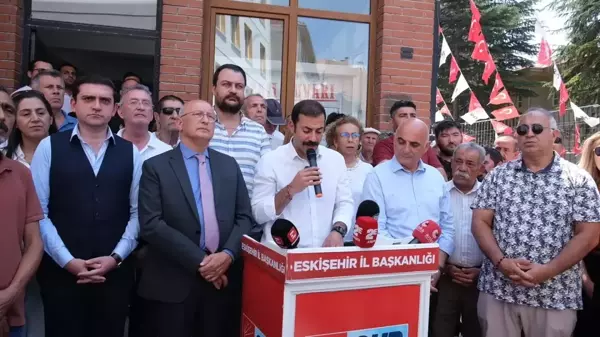 CHP Eskişehir İl Başkanı Talat Yalaz, Sokak Hayvanlarıyla İlgili Yaptığı Açıklama Nedeniyle İfadeye Çağrıldı