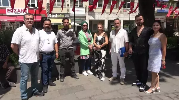 Kuaförler ve Berberler Pazar Günü Kapatma Kararına Tepki Gösterdi