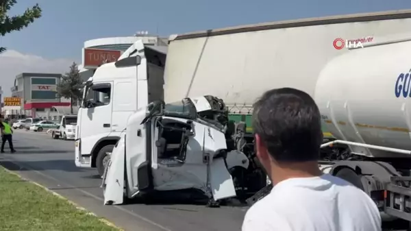 Tali yoldan çıkan tır ile yakıt ikmal aracı çarpıştı