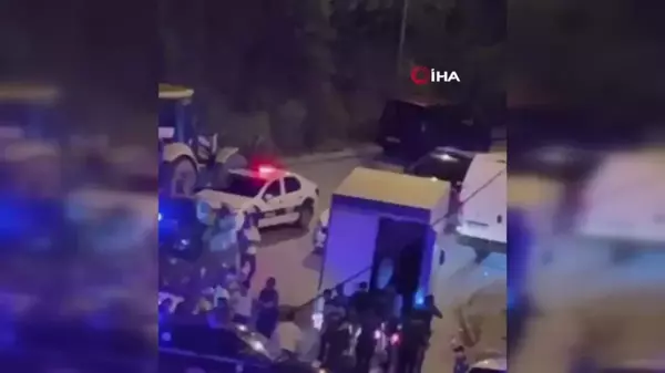 Arnavutköy'de evden eve nakliye kamyonunun içerisinde 19 kaçak göçmen yakalandı